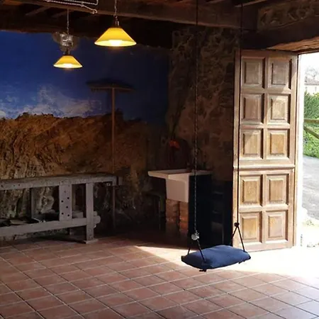 Casa La Capilla * Borines