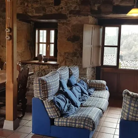 Casa La Capilla بيت للعطل Borines